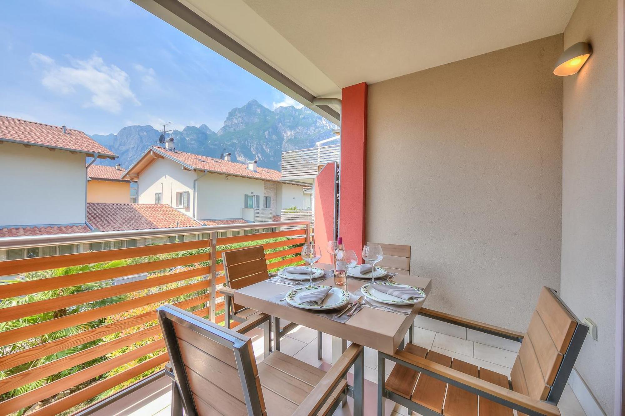 Casa Margherita Few Minutes From Lake - Happy Rentals リーヴァ・デル・ガルダ エクステリア 写真